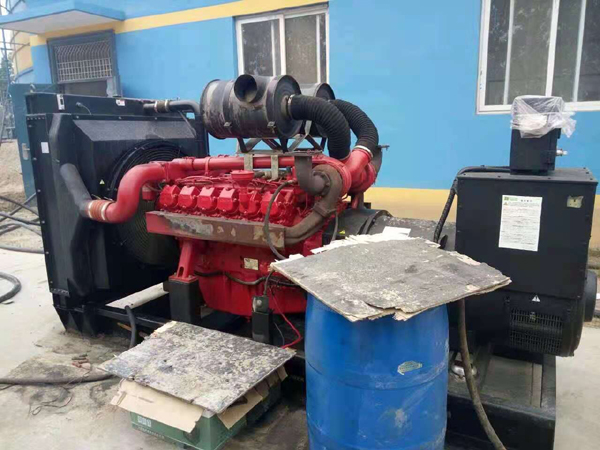 特克斯关于柴油发电机组水箱污垢的产生与清理